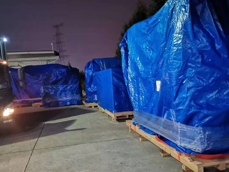 廣州(zhōu)韓國LG搬(bān)遷防雨(yu)真空包(bāo)裝