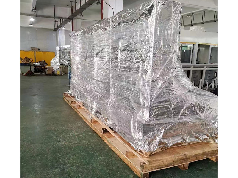 重型(xíng)加固木(mù)箱